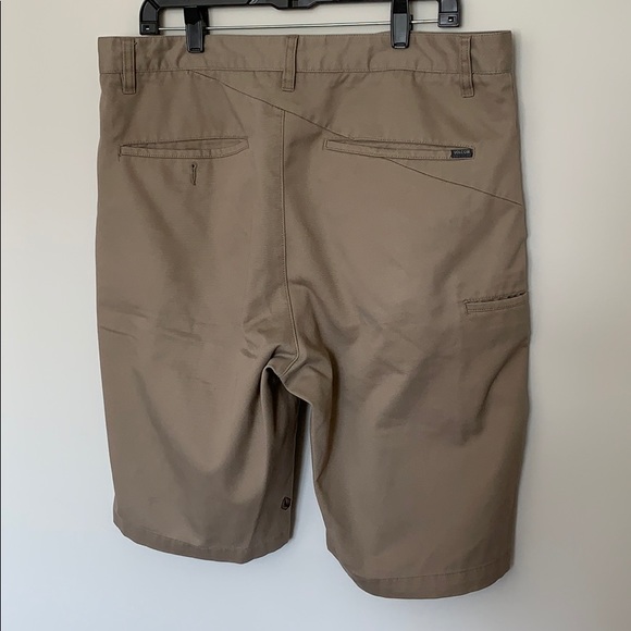 Shorts - Picture 2 of 4